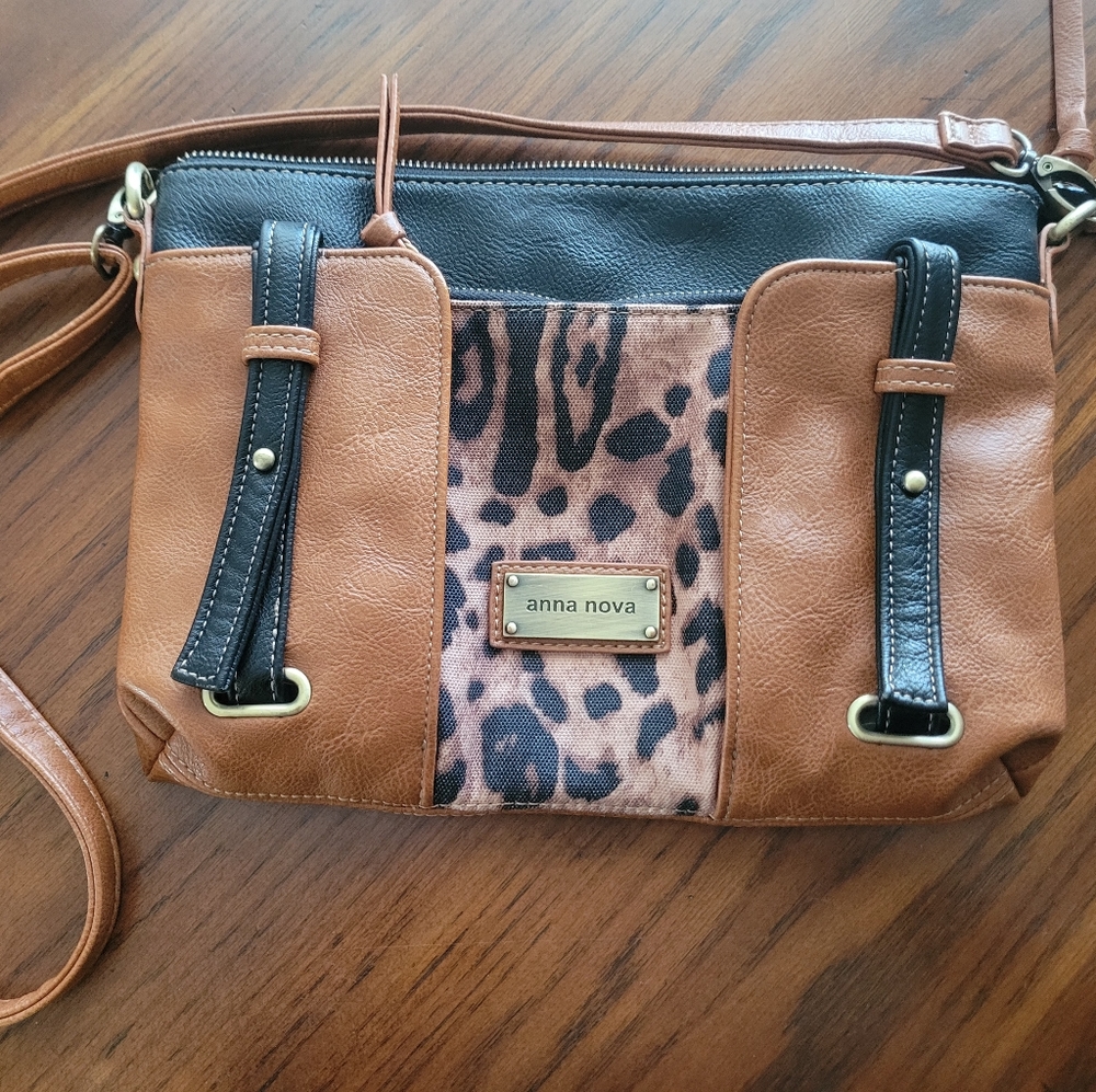 Anna Nova Cheetah purse